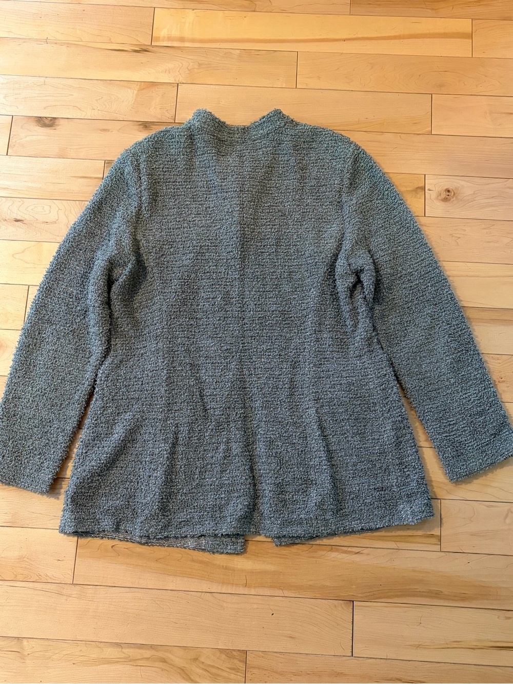 St. John Ribbon Eyelash Gray Tweed Bouclé Button-Front Long Sweater Jacket sz 14 - Picture 6 of 7